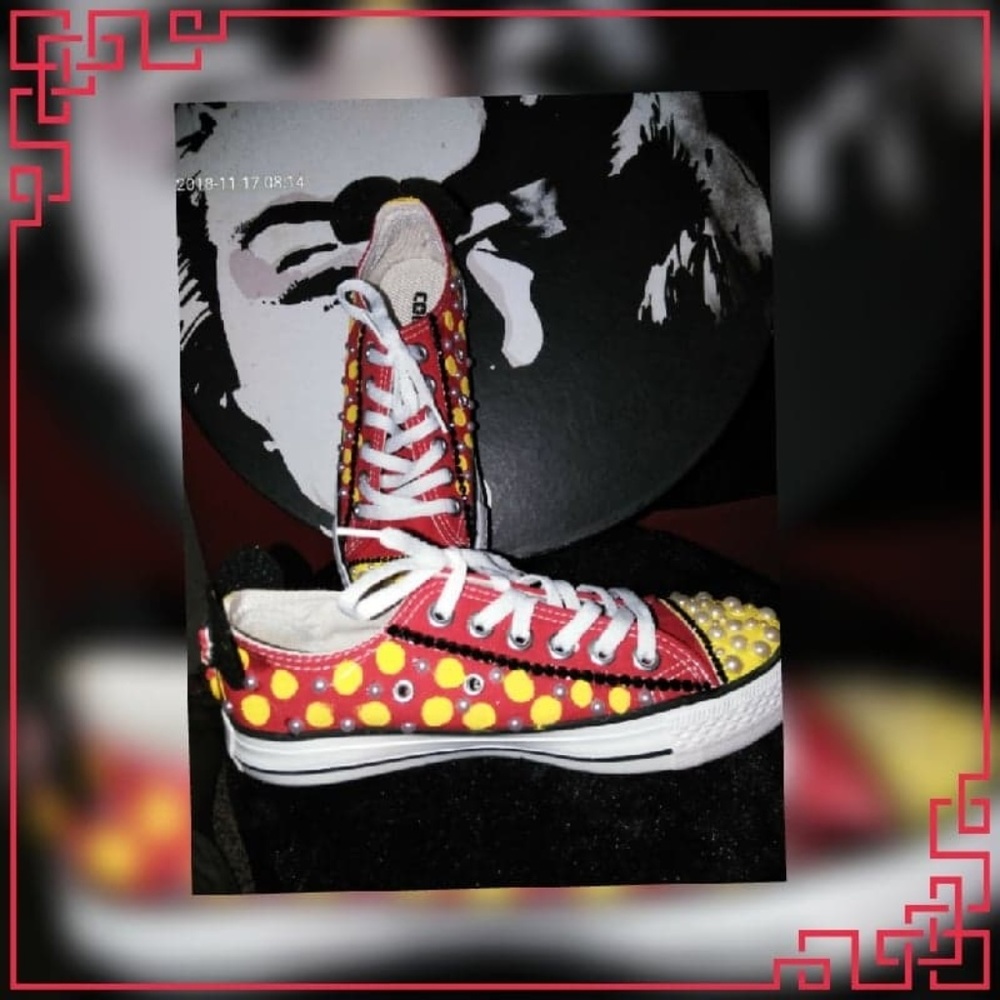 CUSTOMIZED CONVERSE